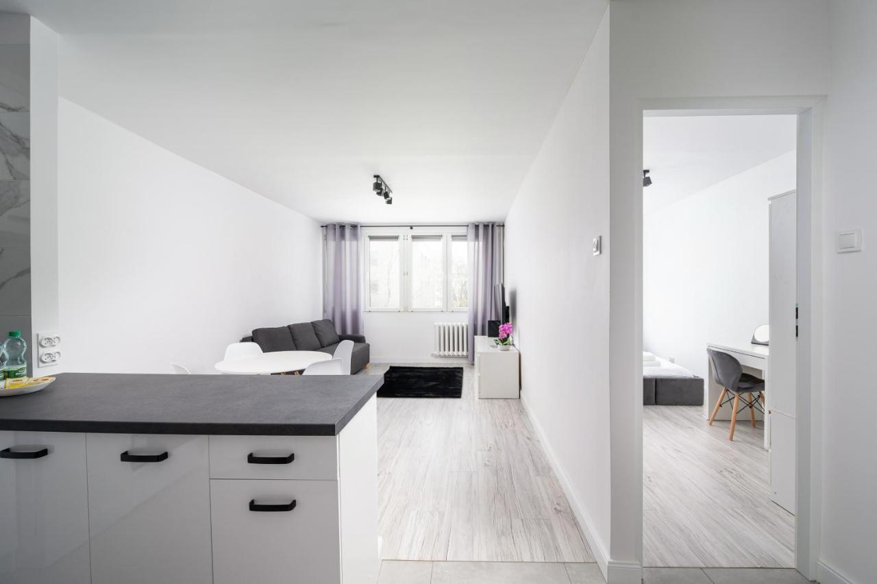 Wierzbno Modern Apartment Варшава Екстериор снимка