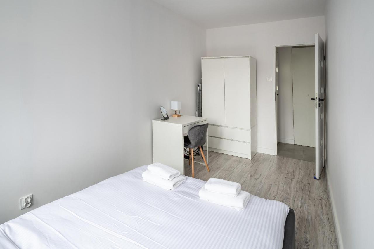 Wierzbno Modern Apartment Варшава Екстериор снимка