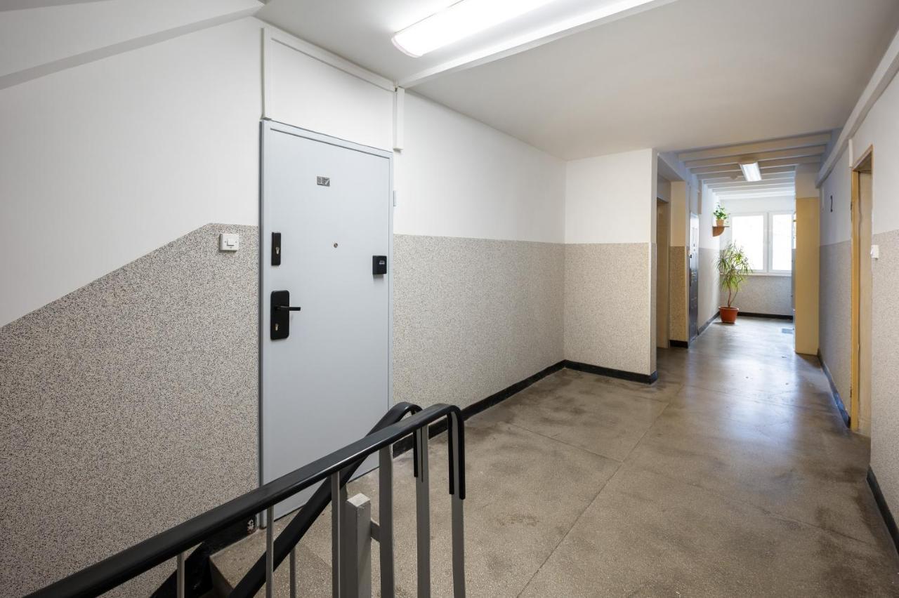 Wierzbno Modern Apartment Варшава Екстериор снимка