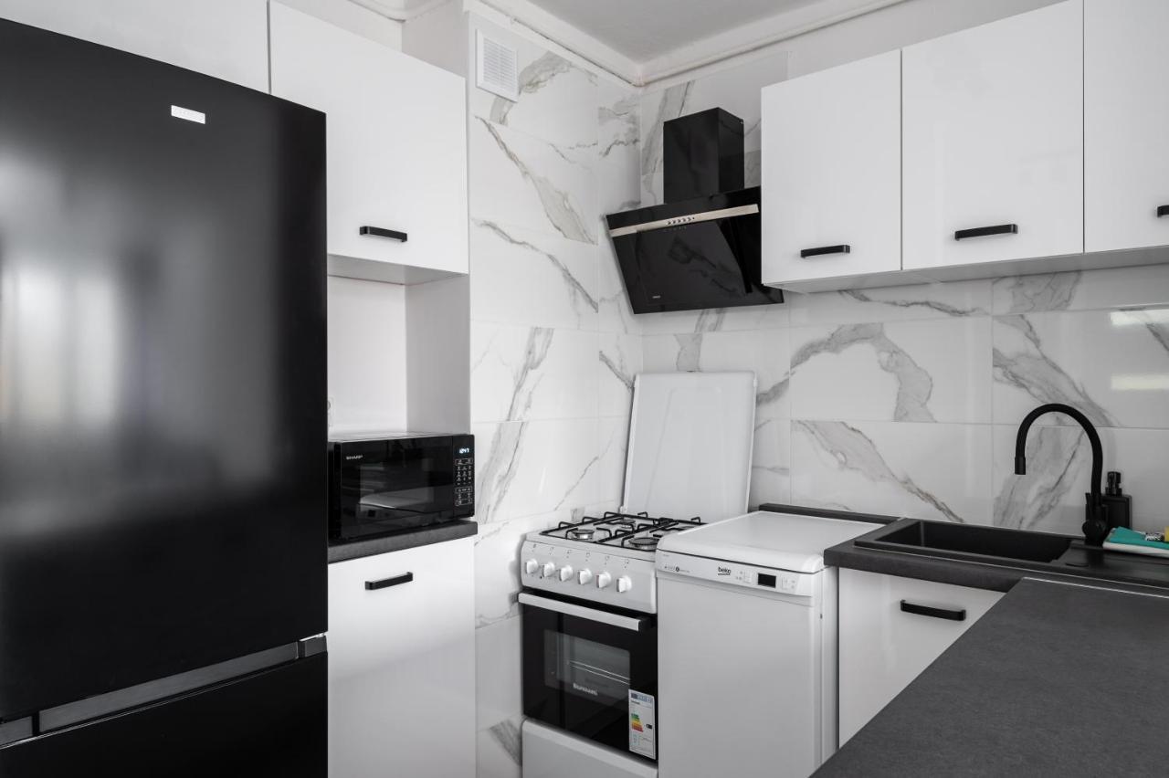 Wierzbno Modern Apartment Варшава Екстериор снимка