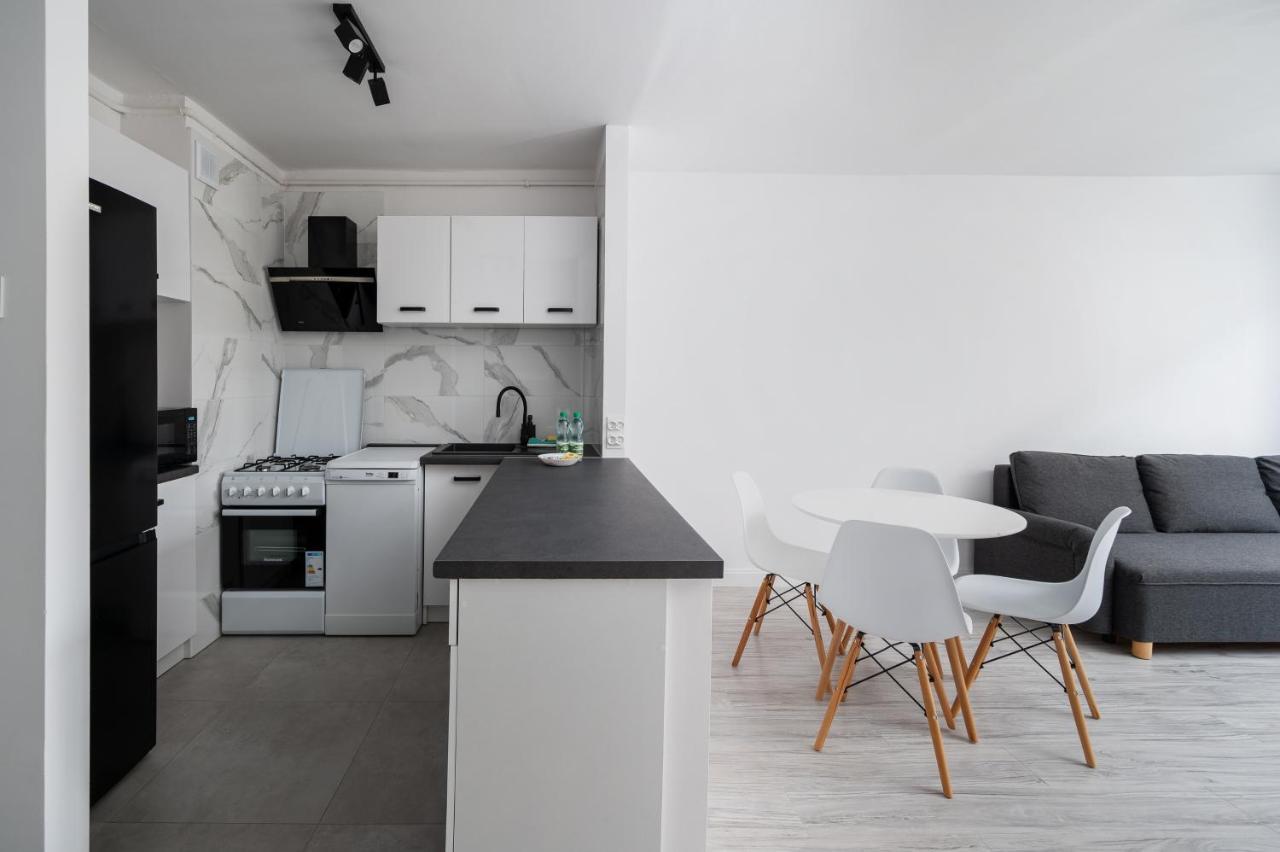 Wierzbno Modern Apartment Варшава Екстериор снимка